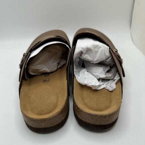 CUSHIONAIRE Women's Cork Footbed Clog 7 BROWN - Picture 4 of 7